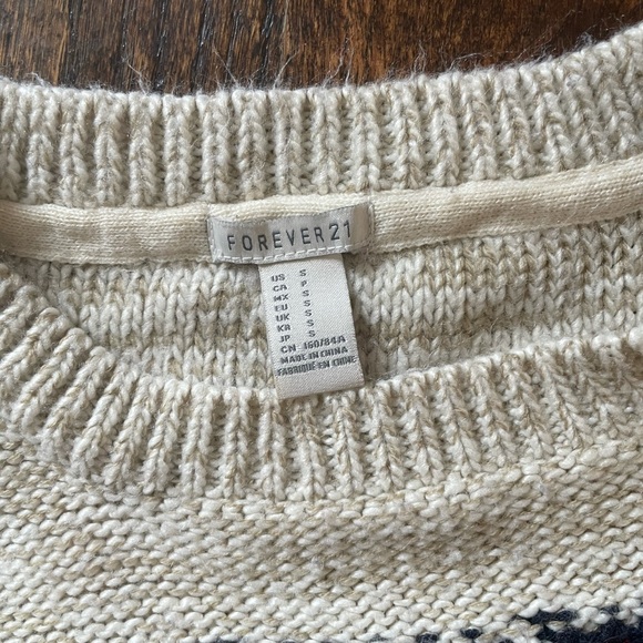 Knit sweater - Picture 14 of 17